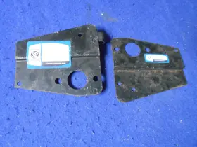 Aeg352 British Leyland 12a247/aeg352 Nos Rh Lh Carburetor Heat Shields 1961-1971 Mini Cooper And S