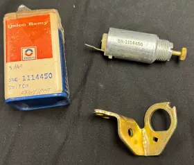 Delco 1114450 Gm Air Conditioning Idle Stop Switch With Holley Bracket 1972 Lt1 Nos