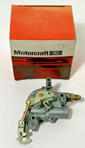 Ford D3dz-9a575-a Nos Motorcraft Cc-186 Carburetor Choke Housing Assembly