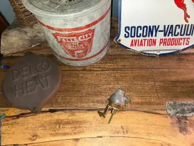Ford D5dz-9s514-a Nos 1976-1980 Lincoln V8 302-351-400 2bbl Carburetor Choke Pull-off