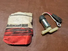 Ford D8tz-9b982-a Nos Carburetor Bowl Vent Solenoid Cx-239