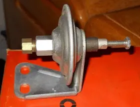 General Motors 7011010 Nos 1957-58 Oldsmobile Ht With J/2 2 Barrel Throttle Check Valve