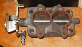 General Motors 7021765 Nos 1963-65 Pontiac 3x2 Center 2 Barrel Rochestor Carburetor Throttle Body Base