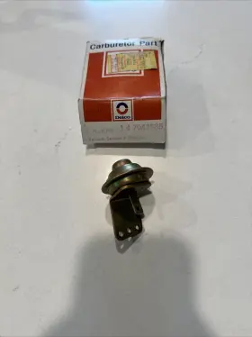 General Motors 7043585 New Gm Carburetor Choke Pull Off Rochester 2 Barrel 1975-77 251 350