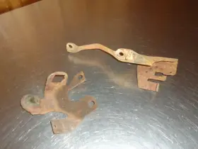 Gm Tkcb121624 Rochester Quadrajet 4-barrel Carburetor Throttle Kickdown Cable Bracket Chevy