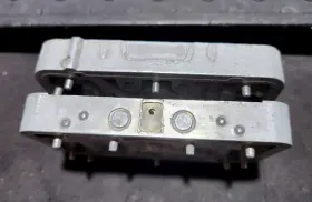Holley 34r-5976b 2x Vintage 4500 Dominator Metering Blocks
