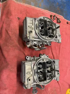 List-4543 Holley 850 Cfm Center Squirter Carbs List-4543 Holley 850 Cfm Center Squirter Carbs