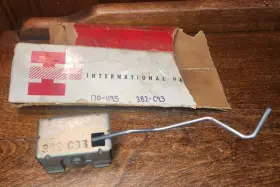 International Harvestor 170-1195 Nos Scout Choke Thermostat Carter 1973-74 V8 304 Holley