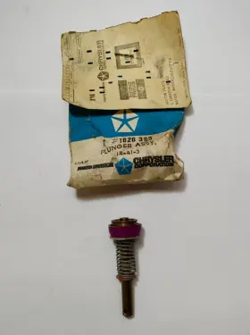 Mopar 1826369 1958-1966 Dodge Desoto Chrysler Carter 4bbl Pump Plunger Assembly Nos