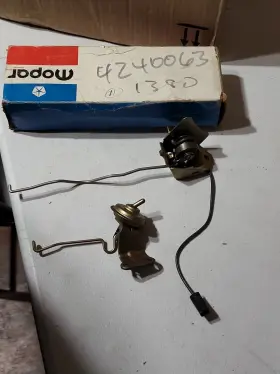 Mopar 4240063 1976-80 Dodge Chrysler Plymouth Choke Unit And Diaphragm Nos Pkg 6 Cyl Oem