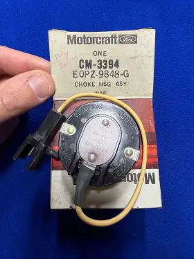 Motorcraft Cm-3394 Ford Genuine Nos Choke Housing E0pz-9848-g