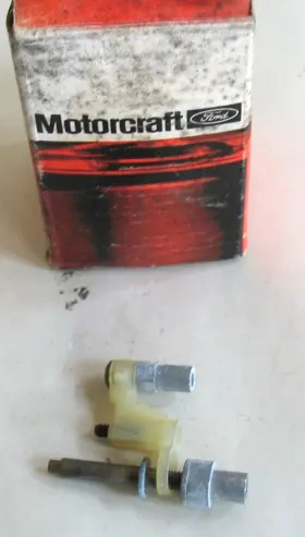 Motorcraft Cm-3999 New Nos Ford 1982 Carburetor Vacuum Rod E2pz - 9f685 A