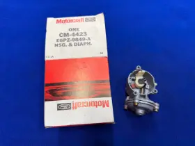Motorcraft Cm-4423 Ford Genuine Nos Choke Thermostat Housing E6pz-9849-a