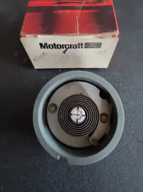 Motorcraft Cm3865 Nos Oem E2pz-9848-d Cm-3865 Carburetor Choke Thermostat