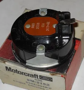 Motorcraft D5vz-9848-c Nos 1975 Lincoln Continental Choke Thermostat Cm2152