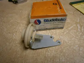Studebaker 1564597 1965 1966 V8 Choke Pull-off